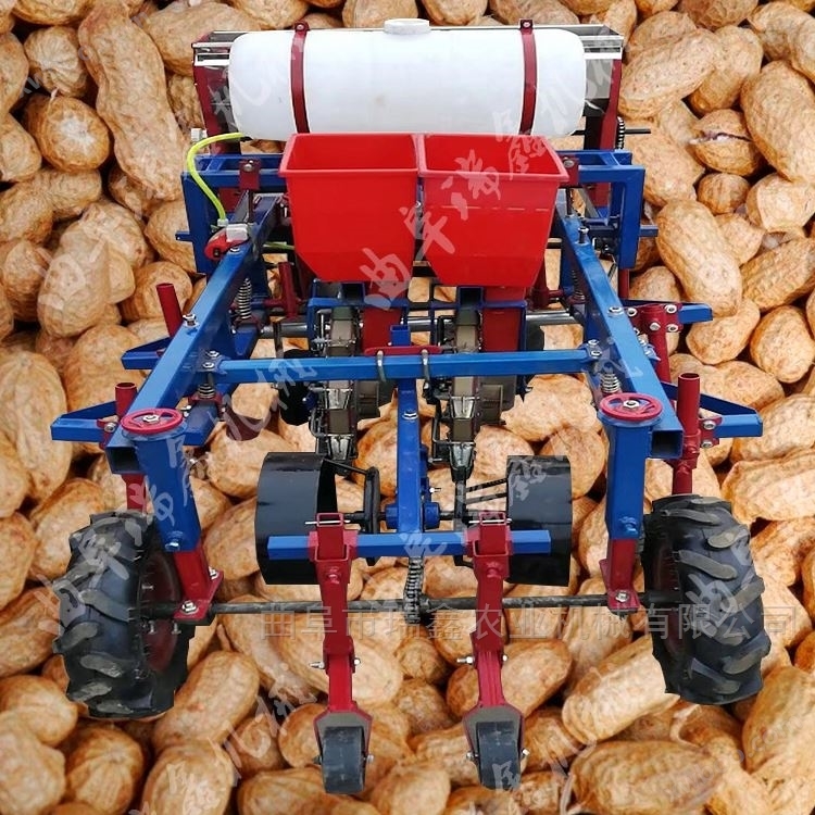 农用多功能土豆红薯起垄机 烟草地覆膜机