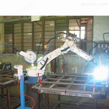 挂车箱板焊接机器人工业焊接 机械臂